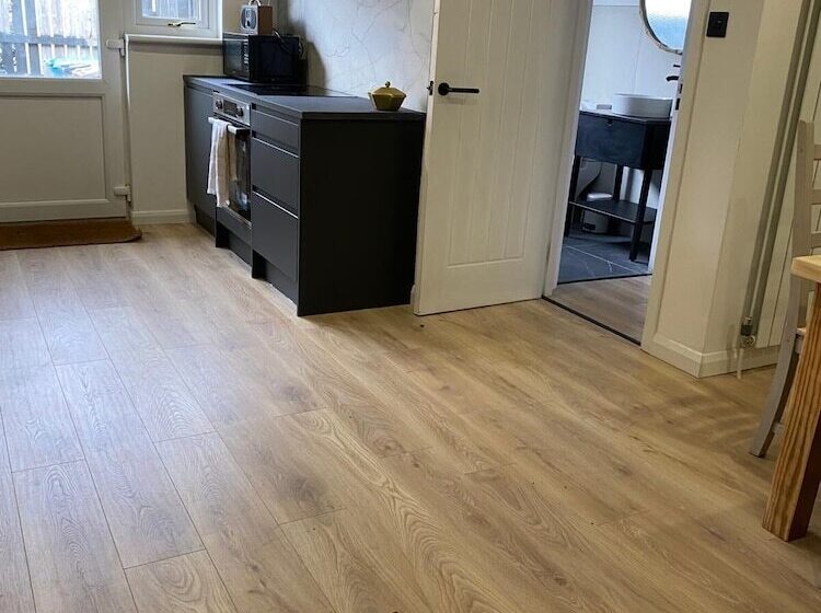 דירת נופש Sleeps7 Parking Garden Patio