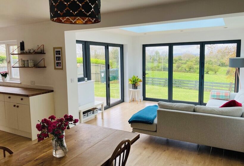 레지던스 Beautiful 4 Bed House With Countryside Views