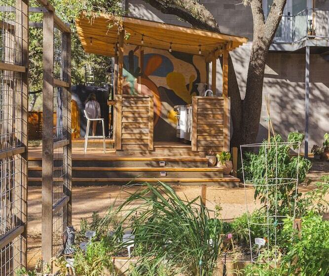 리조트 The Macaw Yurt At Camposanto Atx Glamping On Lake Travis