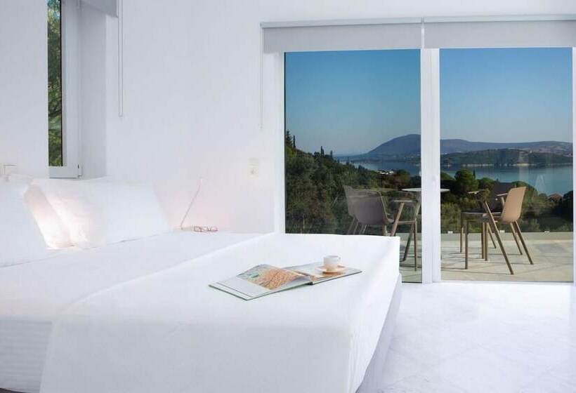 Villas Harriet   With Sea View And Near The Sea