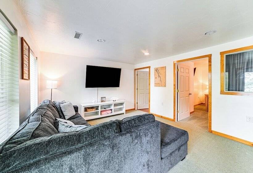 A Frame Cadiz Cabin On Lake Barkley W/ Boat Dock!