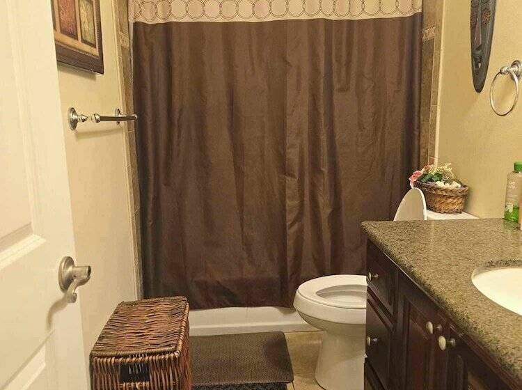 הוסטל Robbins Estate