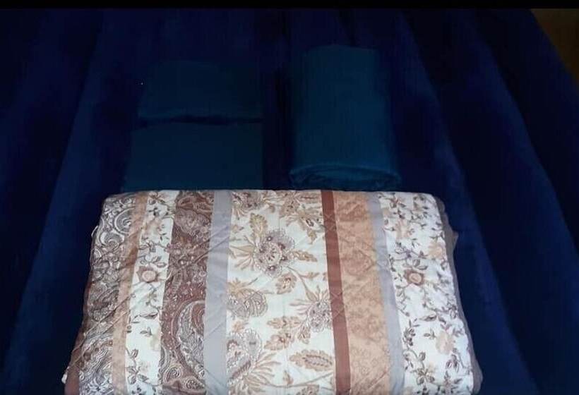 הוסטל Robbins Estate