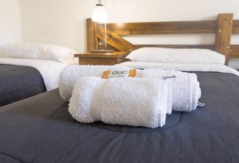 ユースホステル Tranqueras Lodge