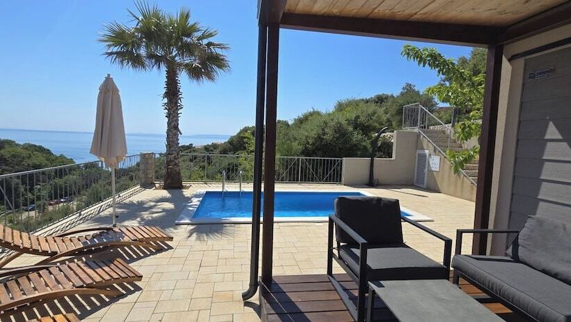 Lastura Mobile Homes