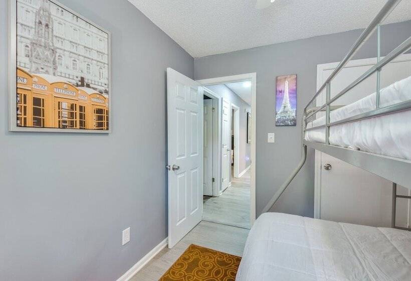 Athens Home W/ Deck   Near Sanford Stadium!