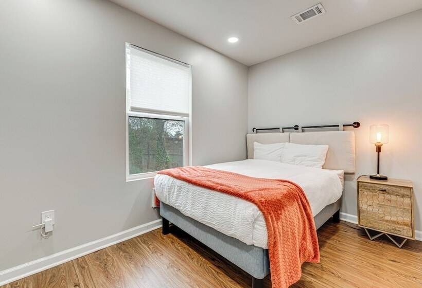 Charming Atlanta Home W/ Yard ~ 7 Mi To Downtown!