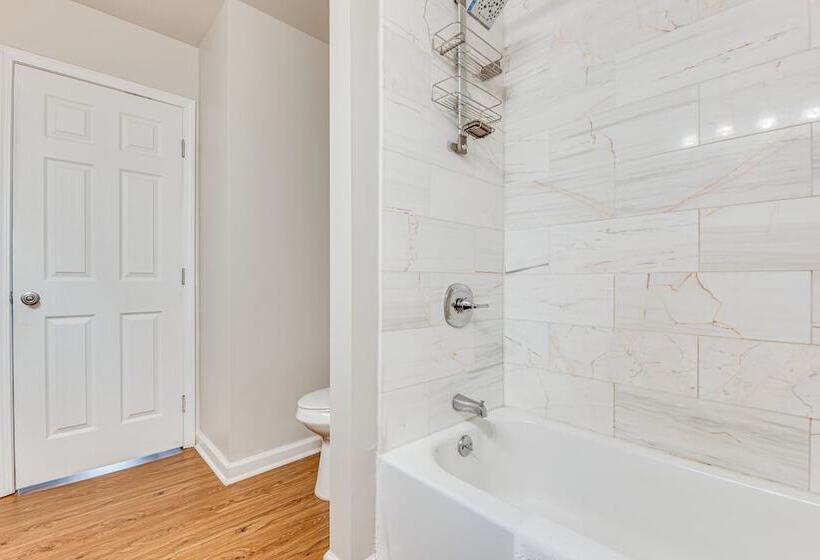 Charming Atlanta Home W/ Yard ~ 7 Mi To Downtown!