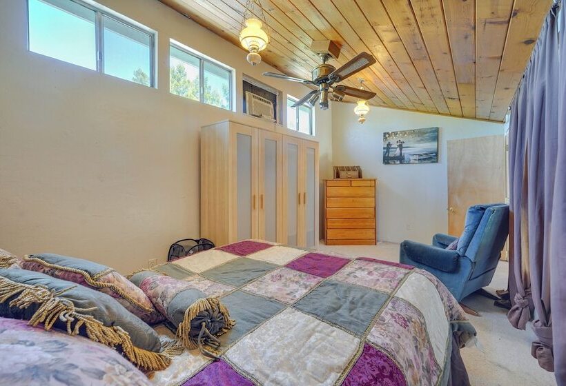 Auburn Cottage W/ Patios & Garden   3 Mi To Town!