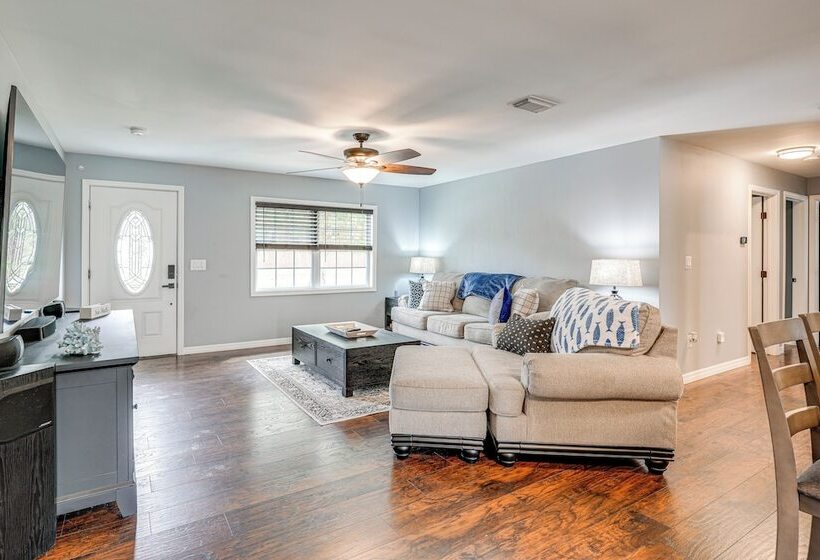 Avon Park Home W/ Private Hot Tub & Sunroom!