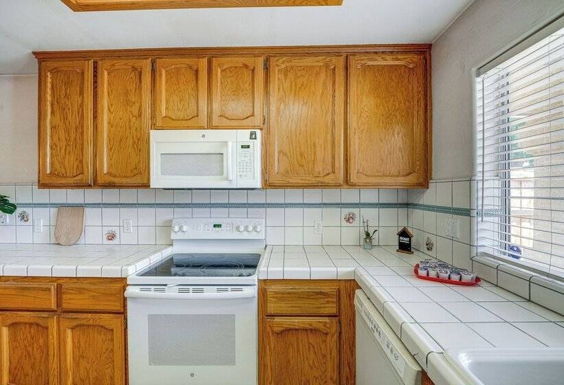 Fun Filled Backyard: Bakersfield Family Haven!