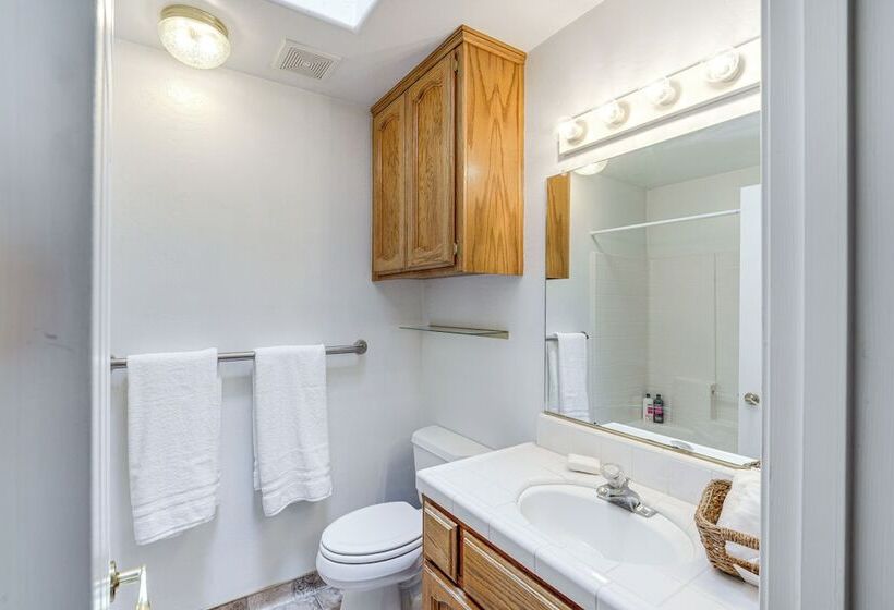 Fun Filled Backyard: Bakersfield Family Haven!