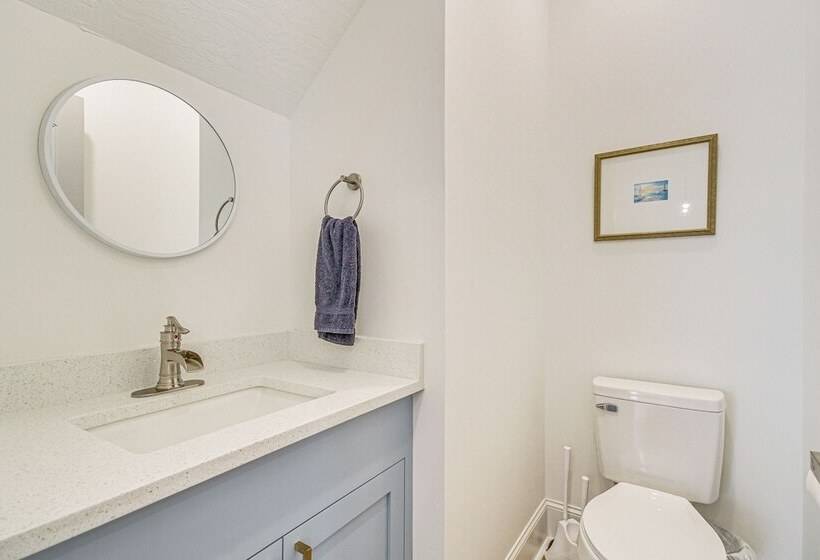 Bay St Louis Home W/ Deck, Near Hollywood Casino!