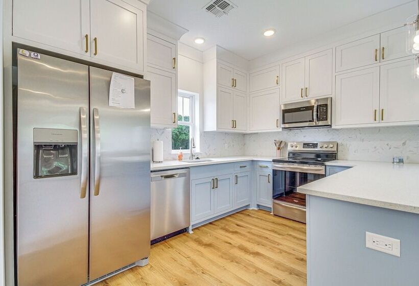 Bay St Louis Home W/ Deck, Near Hollywood Casino!