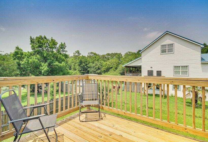 Bay St Louis Home W/ Deck, Near Hollywood Casino!