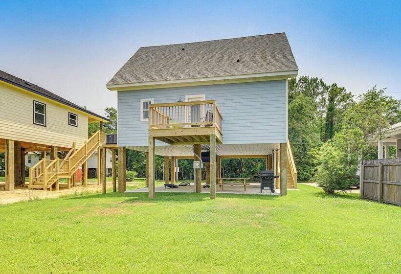 Bay St Louis Home W/ Deck, Near Hollywood Casino!