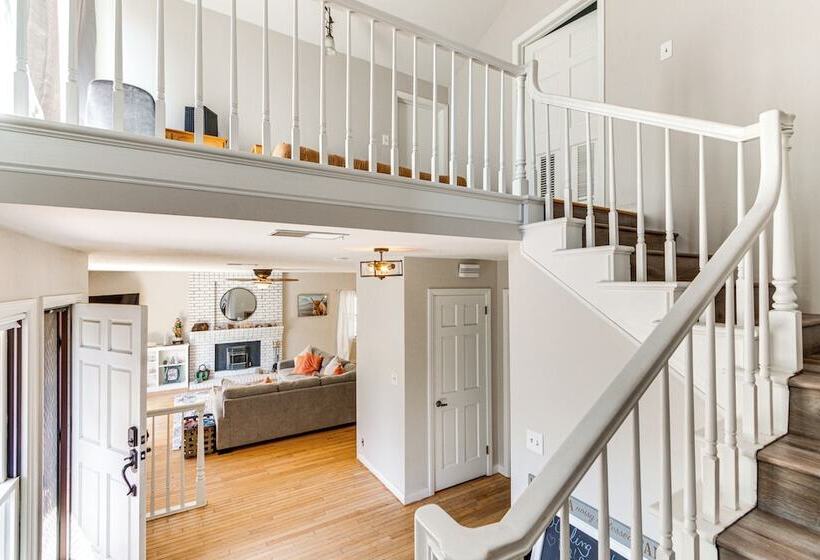 Beautiful Kernville Home W/ Game Room & Mtn Views!