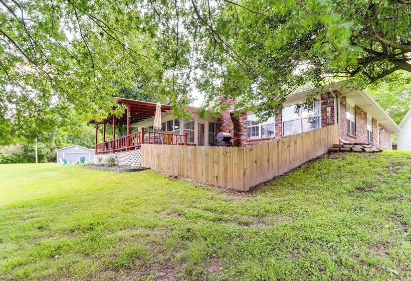 Beautiful War Eagle Cove Home: Walk To Beaver Lake