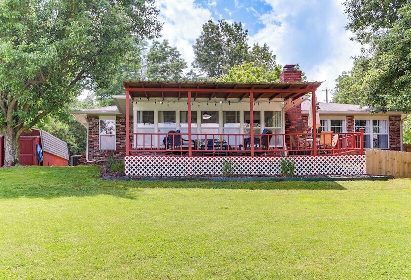 Beautiful War Eagle Cove Home: Walk To Beaver Lake