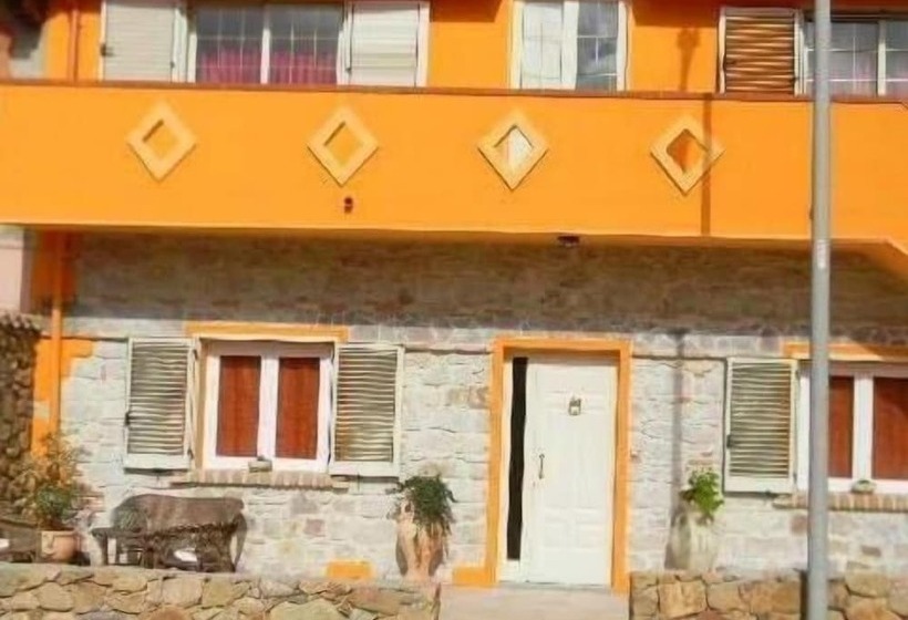 ベッドアンドブレックファースト Affittacamere Il Girasole