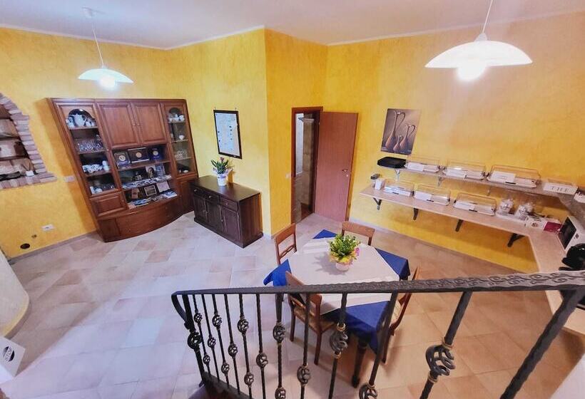 ベッドアンドブレックファースト Affittacamere Il Girasole