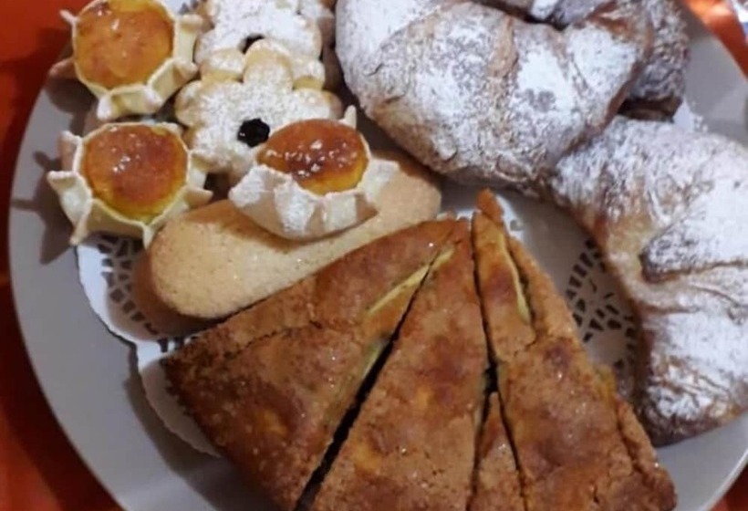 ベッドアンドブレックファースト Affittacamere Il Girasole