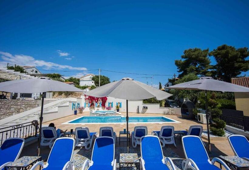 مبيت وإفطار Boutique Guesthouse Sveti Petar, On The Beach, Heated Pool & Boat Berth   Adult Only