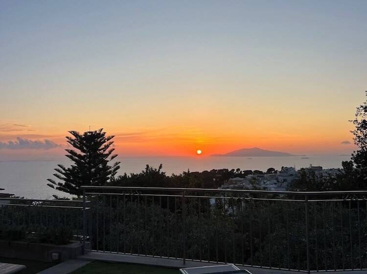 مبيت وإفطار La Minucciola Capri