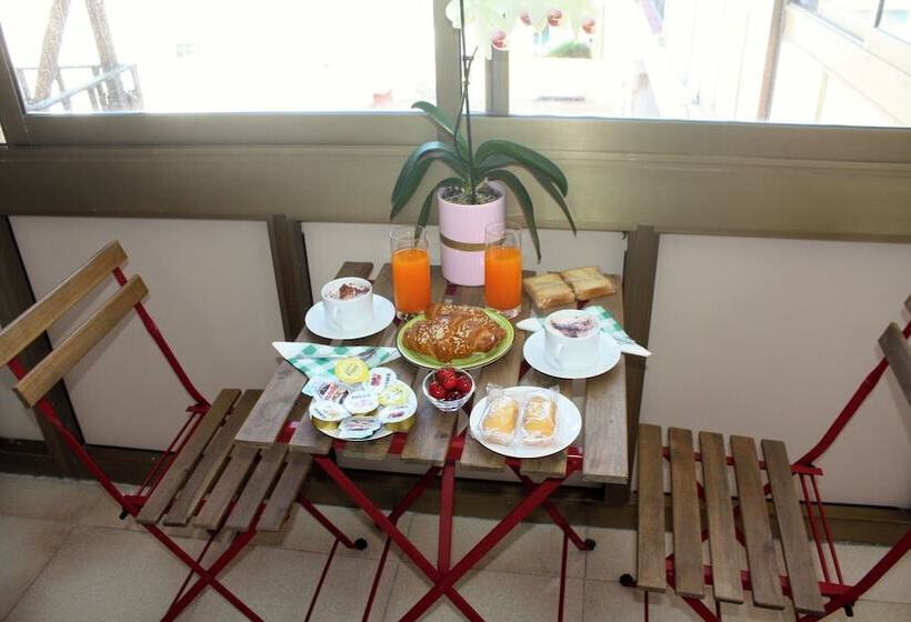 Bed and Breakfast Mini Apartment With Bathroom And Kitchen For Exclusive Use