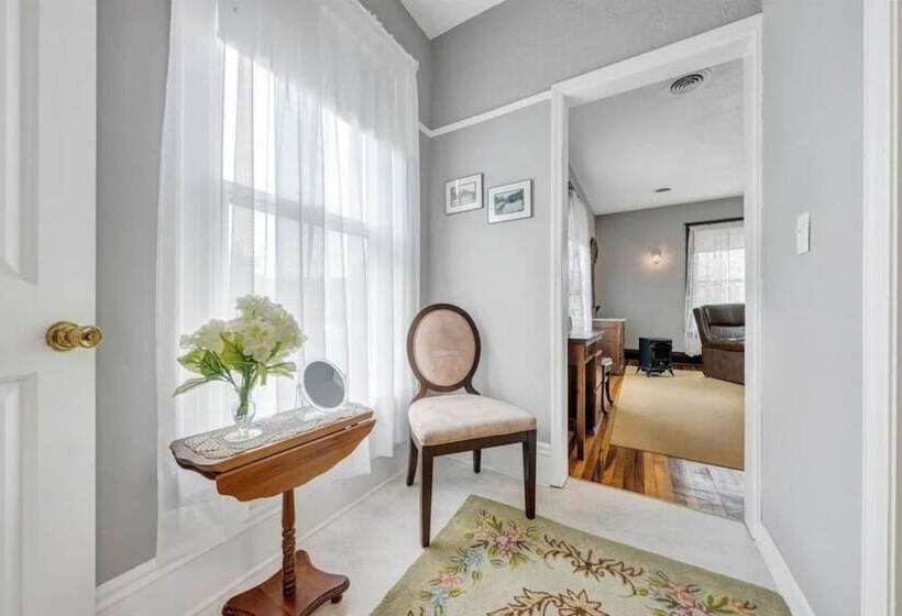 مبيت وإفطار The Alderson Inn, Llc