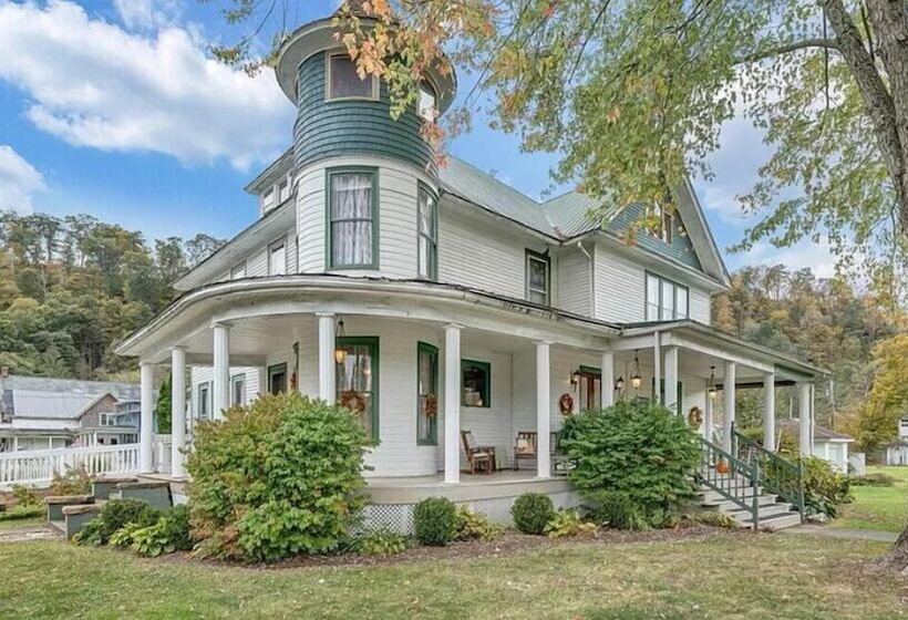 مبيت وإفطار The Alderson Inn, Llc