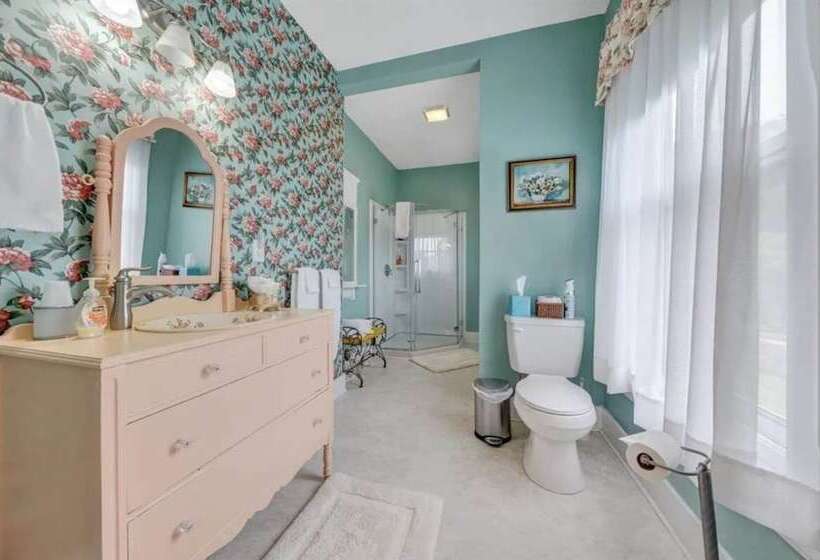 مبيت وإفطار The Alderson Inn, Llc