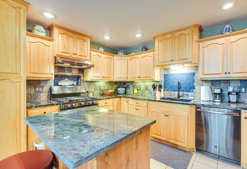 Birch Lake Home On Peninsula: Dock, Deck & Grill!