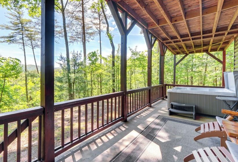 Blue Ridge Cabin W/ Mountain Views: 6 Mi To Dtwn!