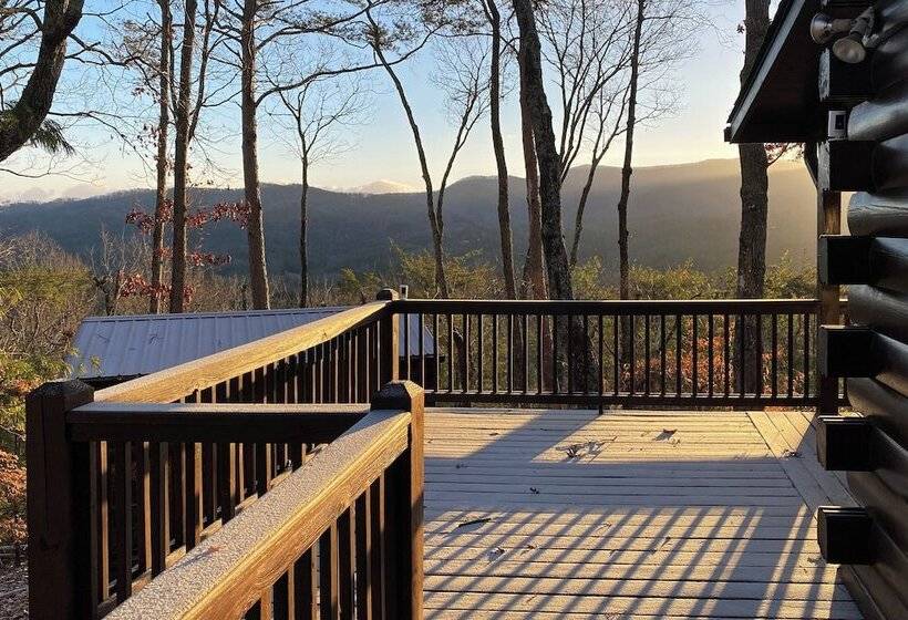Blue Ridge Cabin W/ Mountain Views: 6 Mi To Dtwn!