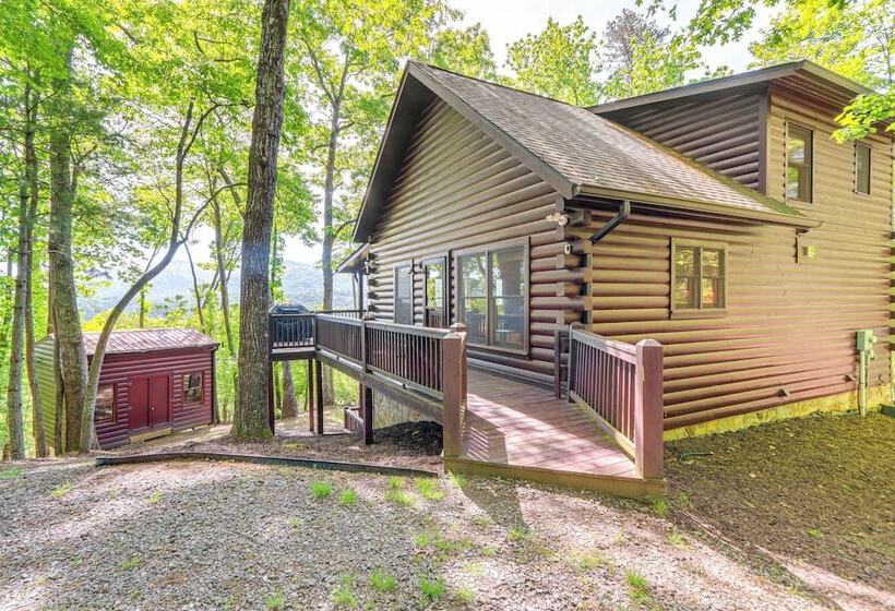 Blue Ridge Cabin W/ Mountain Views: 6 Mi To Dtwn!