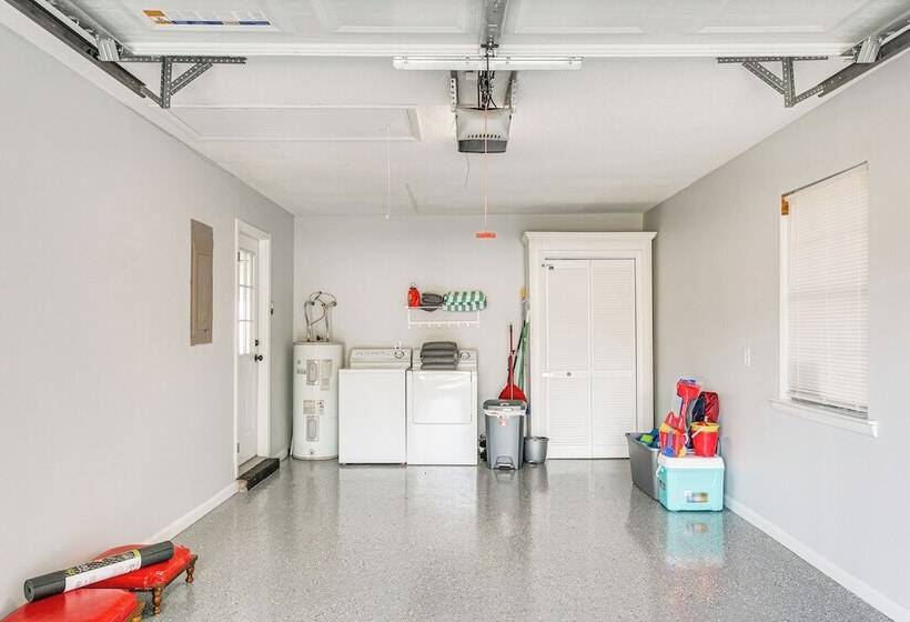 Brunswick Retreat W/ Patio & Grill, Near Beaches!