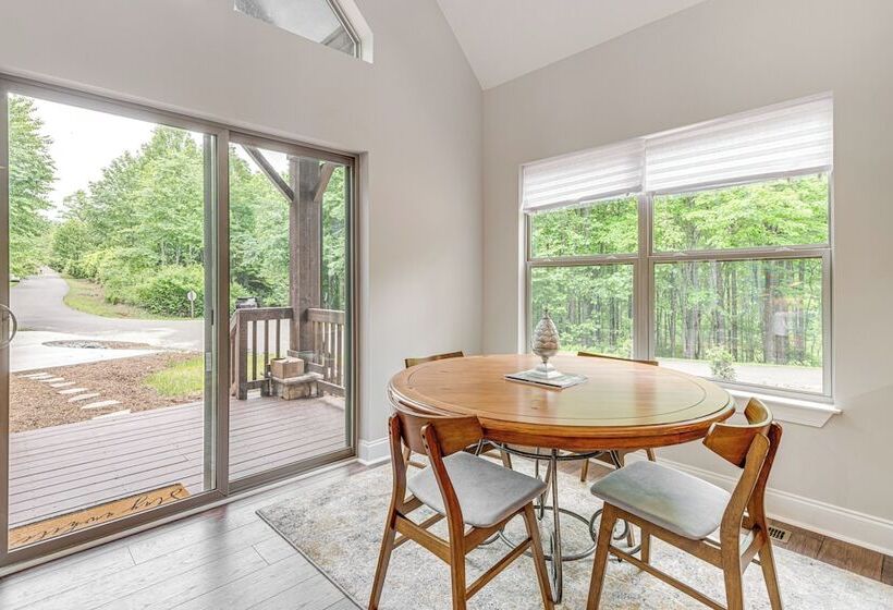 Cabin Rental Near Black Mountain: Fire Pit & Grill