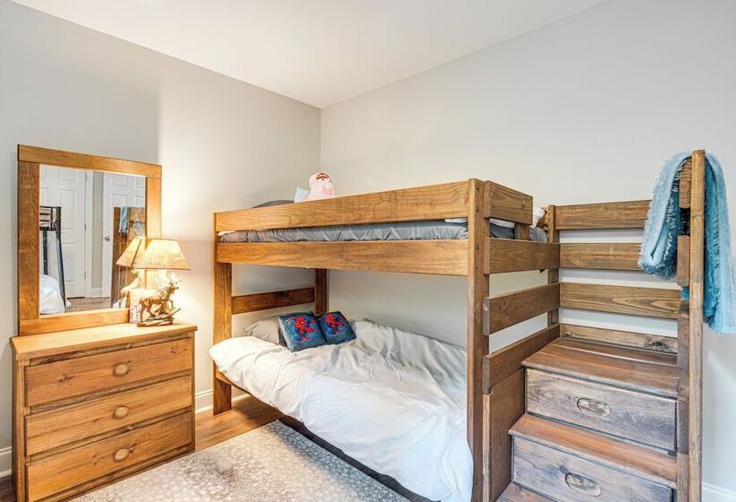 Cabin Rental Near Black Mountain: Fire Pit & Grill