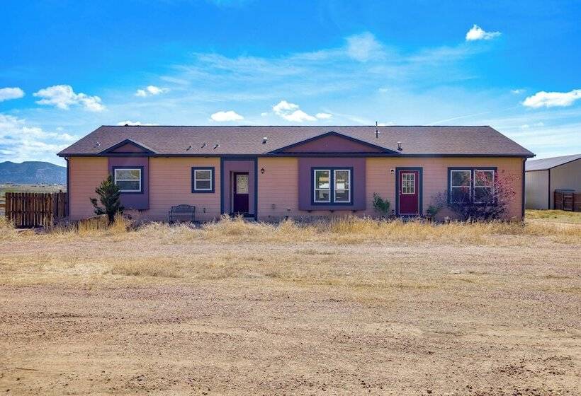 Cañon City Home: Close To Hiking & Rafting!