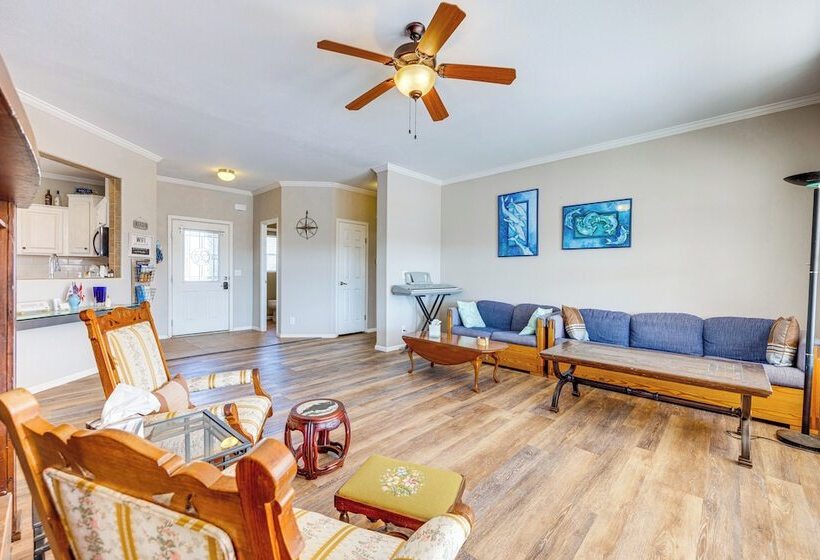 Cañon City Home: Close To Hiking & Rafting!