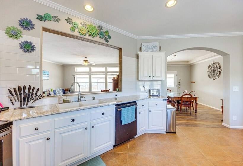 Cañon City Home: Close To Hiking & Rafting!