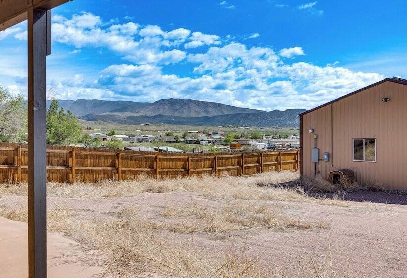 Cañon City Home: Close To Hiking & Rafting!