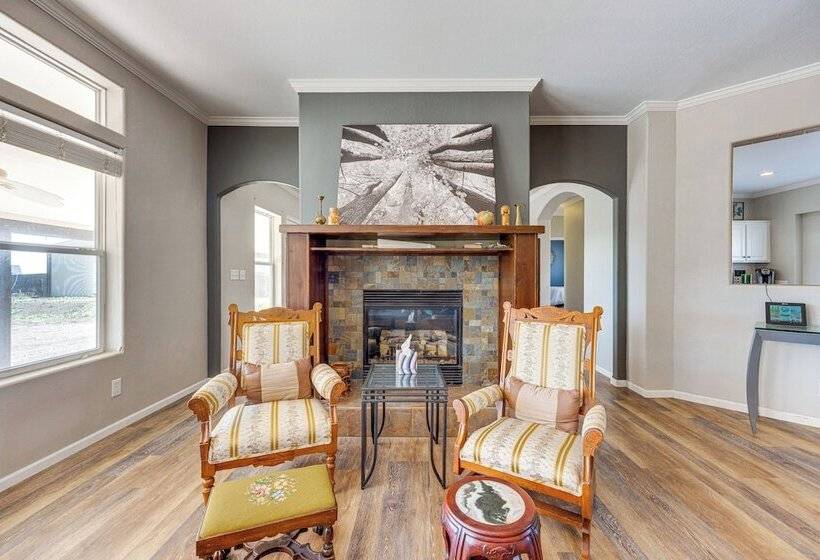Cañon City Home: Close To Hiking & Rafting!