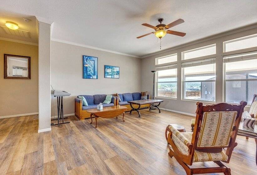 Cañon City Home: Close To Hiking & Rafting!