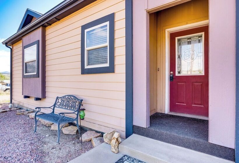Cañon City Home: Close To Hiking & Rafting!