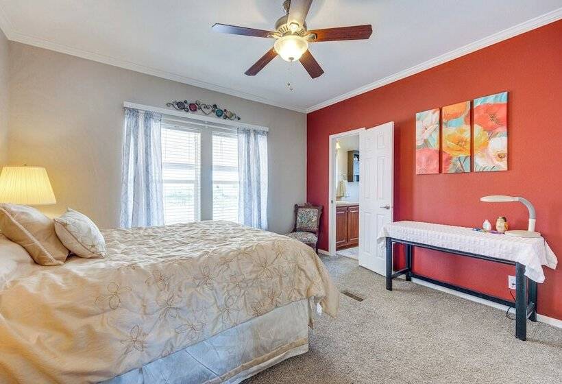 Cañon City Home: Close To Hiking & Rafting!