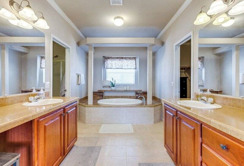 Cañon City Home: Close To Hiking & Rafting!