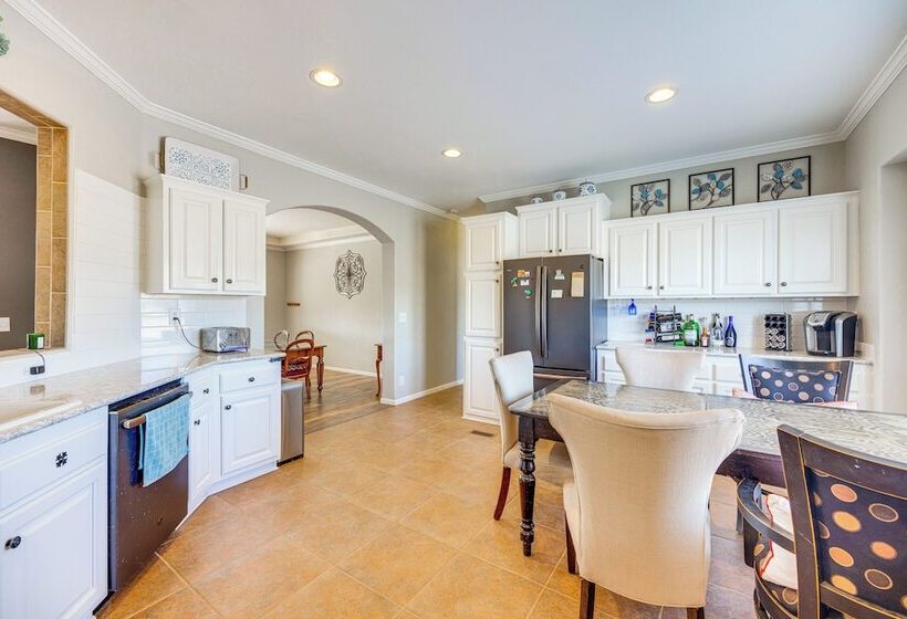 Cañon City Home: Close To Hiking & Rafting!