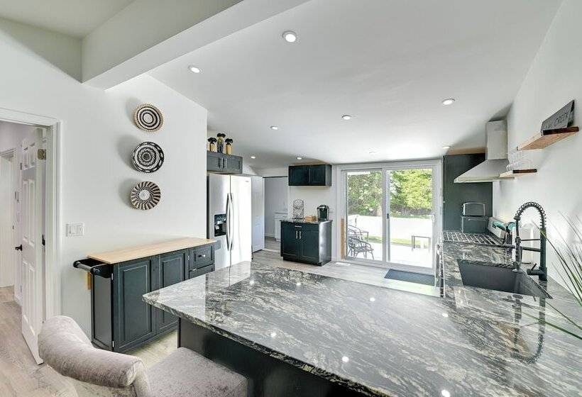 Catskills Family Retreat: Fishing & Hiking On Site